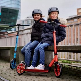 18407b5577790f9efe9a86f8ce157757_scooter-up-200-2760144-3978709-1600x1600